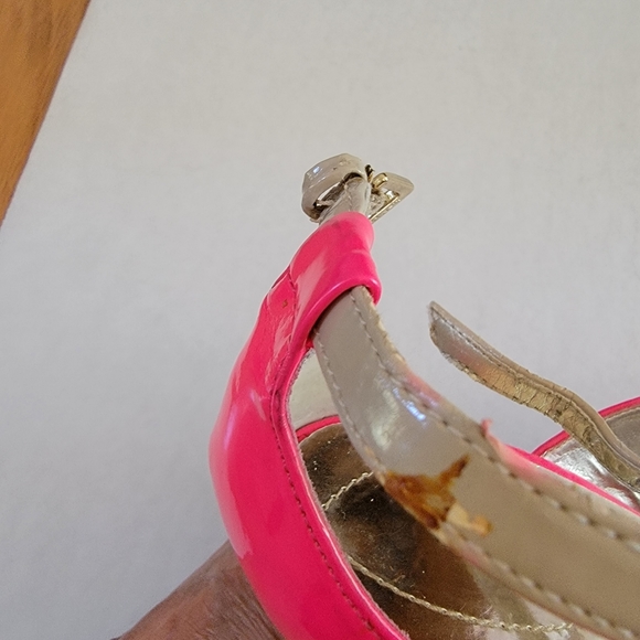 Guess Strappy High heel shoes. Pink and beige. Size 7 1/2 - Picture 6 of 10